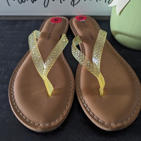 🆕 New 🆕 Rock & Candy sandals - Picture 4 of 4